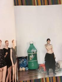 High Fashion 2002年 8月