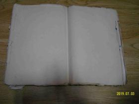 戏剧服装、舞台等设计参考资料（此书无书名，根据内容自拟书名 内容有手绘及油印图案）