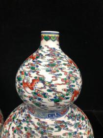 清青花斗彩蝙蝠纹葫芦瓶一对