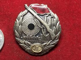 前苏联军事射击奖章，珐琅彩镀银章。具体见图。包老包真，拍前看好，拍后不退。