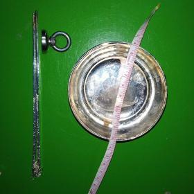 金属碗和金属筷子