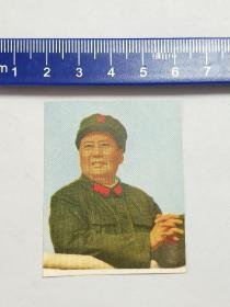 **图片。毛主席在天安门城楼。带领章帽徽。（小卡片）