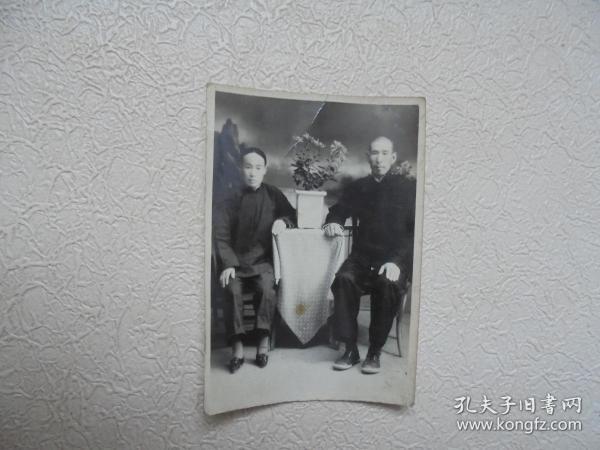 民国至解放初期小脚三寸金莲老中年夫妇老照片