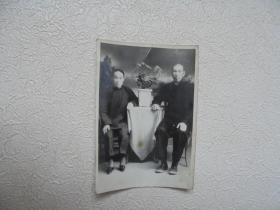 民国至解放初期小脚三寸金莲老中年夫妇老照片