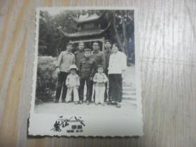 老黑白照片 1980年代湖南长沙岳麓山爱晚亭4张合卖 ，三张10*8厘米，一张7*6厘米