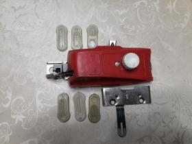 完好的老锁钮孔器（一九八八年）可以正常使用