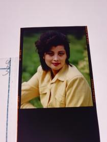 八十年代美女明星照片反转片1张   93