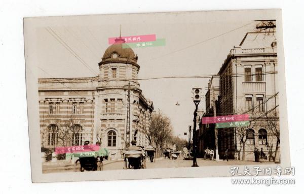 民国时期东交民巷老照片 照片左边楼是北京市东城区正义路4号原为日本正金银行旧址，现在为中国法院博物馆新馆。