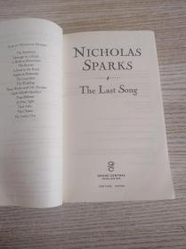 NICHOLAS SPARKS