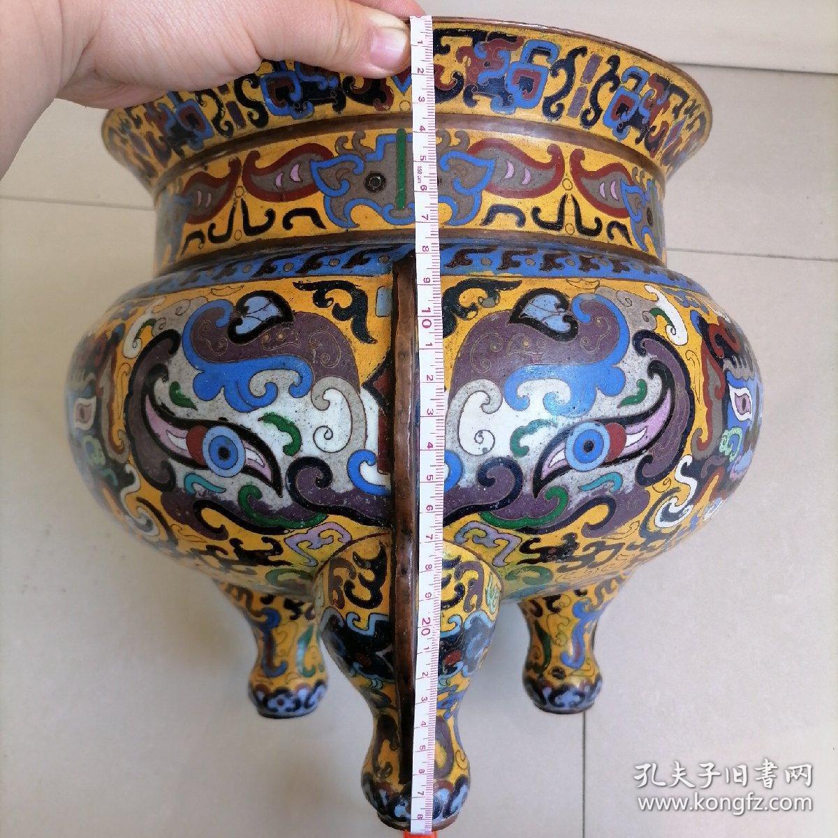 景泰蓝三足兽面纹香炉