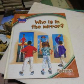 who is in the mirror? 看图