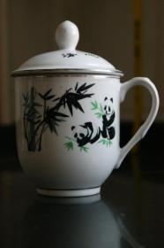 稀少醴陵渌江篆字款熊猫茶杯