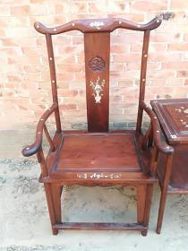 古董古玩黄花梨镶嵌官帽椅会所别墅装修。