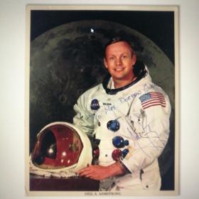 航天员阿姆斯特朗签名印签2，12寸冷裱或塑封