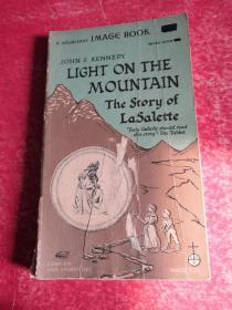 英文原版：light on the mountain the story of lasalette