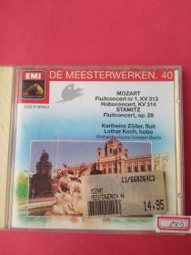 外版CD  外版光碟，1993年EMI荷兰首版CD。曲目涵盖莫扎特第一长笛协奏曲和双簧管协奏曲，以及卡尔斯塔米茨的长笛协奏曲。由世界顶级乐团柏林爱乐乐团演奏，长笛演奏家卡尔海因茨•佐勒，双簧管演奏家洛塔尔•库奇。EMI小狗商标