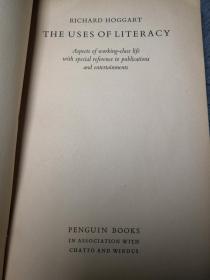 THE USES OF LITERACY  BY RICHARD HOGGART  PELICAN 鹈鹕经典系列 18X11CM