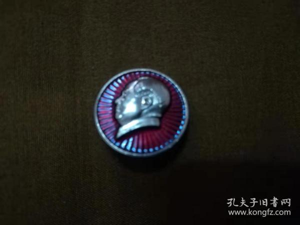 
毛主席像章；微型 上海