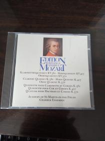 外版CD，莫扎特《A大调单簧管五重奏KV 581》，《降E大调圆号五重奏KV 407》。圣马丁乐团演奏。飞利浦满银圈无字02首版。