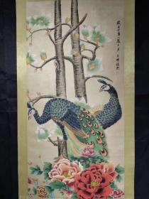 张熊手绘纸本花鸟画立轴，画工精细，装裱工整sgt邮费自理