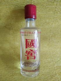 国窖1573迷你小酒瓶   玻璃瓶身金属盖  50ml  2007年06月01