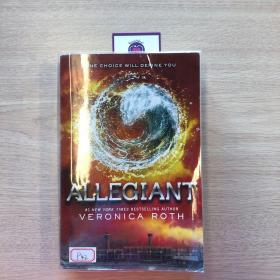 Allegiant (Divergent Trilogy #3) (International Edition)[分歧者系列3：忠诚者]