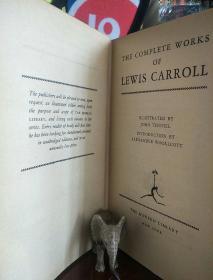 the complete works of lewis Carroll 顶端刷蓝
lewis Carroll文集包括爱丽丝梦游仙境等