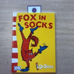 Fox in Socks (Dr. Seuss: Green Back Books)[穿袜子的狐狸(苏斯博士绿背书)]