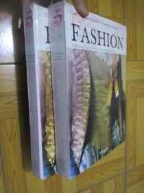 Fashion：A History From the 18th to the 20th Century the Collection of the Kyoto Costume Institute（Volume 1,2）【2本合售】  8开，精装