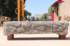 麒麟老石槽
青石，长1米60  宽54   高34
四面麒麟图案，高浮雕，出水口，可用于园林、会所、庭院摆放，养鱼佳器