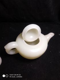 和田玉水壶带个杯子