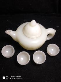 和田玉水壶带个杯子