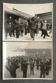时期《做早操》《忠字舞》超大尺寸原版黑白照片一组两张。