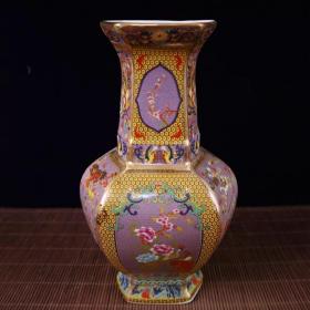 描金珐琅彩花鸟图纹六方瓶
高16.5cm宽15.5cm