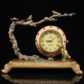 珍藏老纯铜镶嵌宝石古典西洋钟表 
重527克 高11厘米 宽14.5厘米