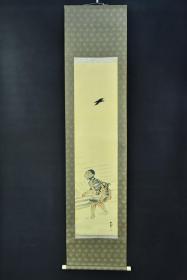 （VH4152）纸本手绘《日本人物像》装裱立轴画一幅 绫裱 两侧树脂轴头 画心尺寸：126CM*30CM 立轴尺寸：180*42CM。