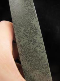 -收藏精品 少见广东千层纹天然水草冻石大章9515，够大，名贵品种，其珍贵性大家都知道，再带天然水草，超级漂亮，自己收藏的。产量少已绝产。手感质地佳，无裂，质地够好，稳定易保养，性稳定，精致！是送人的绝好礼物。