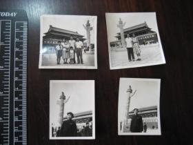 老照片：五十年代天安门背景照片4张