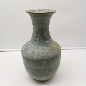 宋吉州窑绿釉刻花瓶
