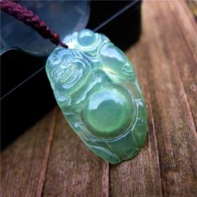 精品缅甸翡翠A货冰透歪歪佛吊坠！