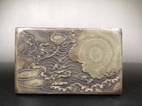 旧藏荷趣绿端砚，重约1965g，尺寸22.7×14.2×2.5cm